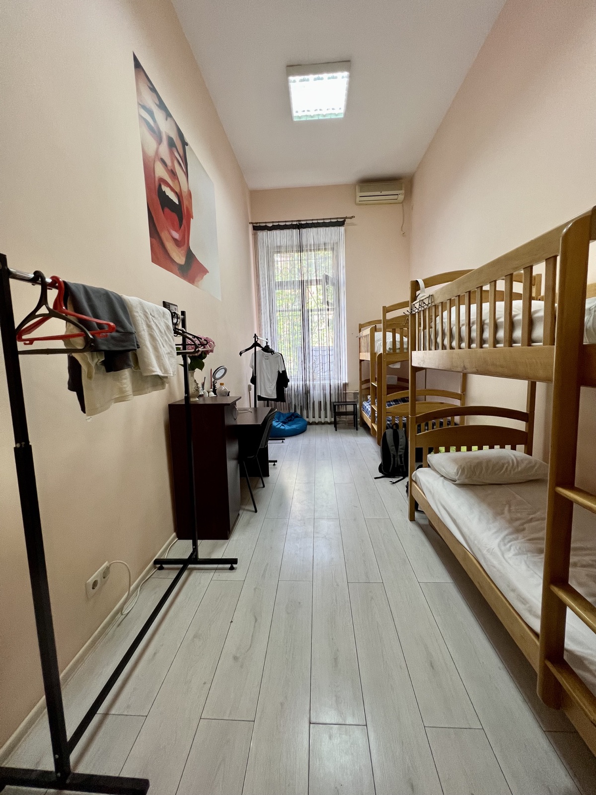 Women's room #2 — overview